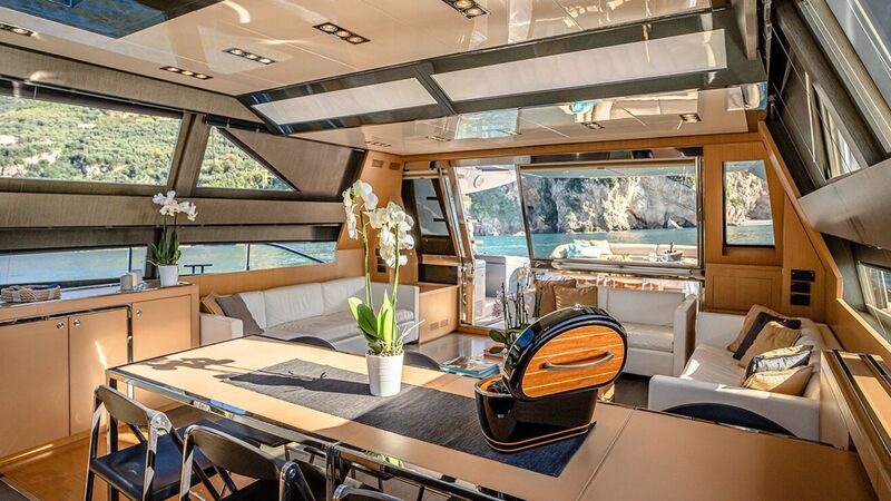 RIVA 86 DOMINO